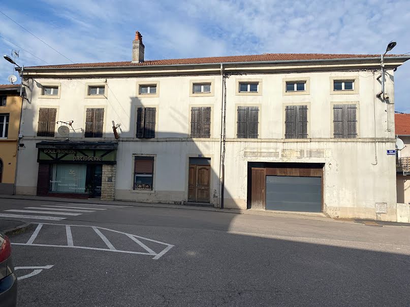 Vente maison 10 pièces 235 m² à Darney (88260), 55 000 €