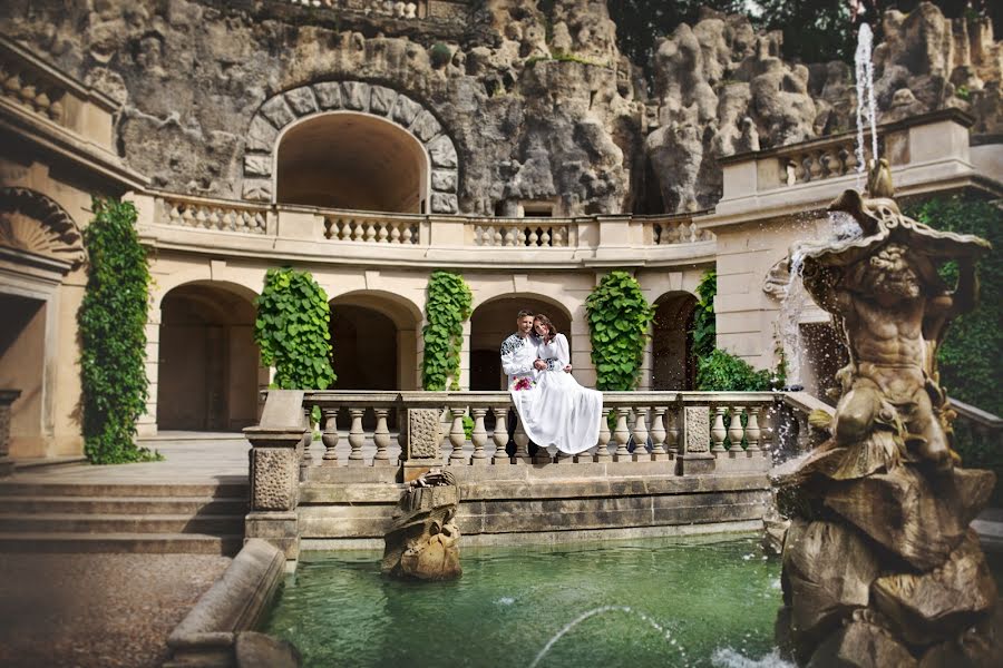 Wedding photographer Oleg Yakubenko (olegf). Photo of 29 June 2019