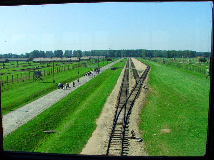 Strada della morte, l'arrivo a Auschwitz di ismaele