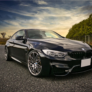 M4 クーペ F82