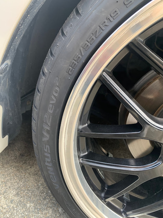 プリウスαの#タイヤ交換に関するカスタム事例の投稿画像3枚目