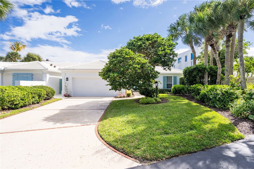 Maison avec piscine en bord de mer 1