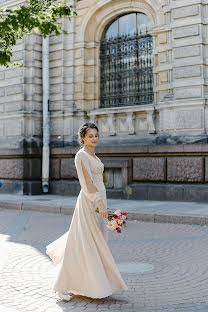 Fotógrafo de casamento Elvira Gilmanova (gilmanovaer). Foto de 21 de outubro 2020