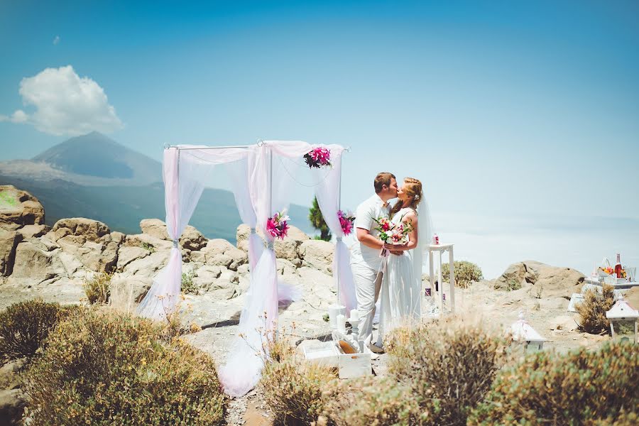 Fotografo di matrimoni Lyudmila Bordonos (tenerifefoto). Foto del 21 settembre 2015