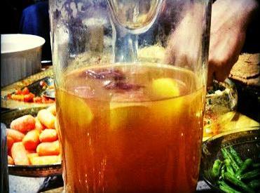 Homemade Mulled Apple Cider (with vanilla and nutmeg) Recipe www.sugar-n-spiceandeverythingnice.com