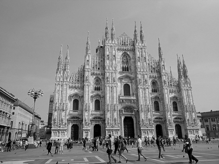 Una piazza italiana di provenza