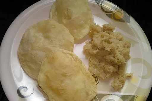 Sooji Ki Halwa With Kadi Ki Sabji