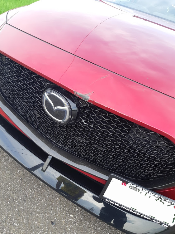 MAZDA3の事故・やられた・悲しい出来事…に関するカスタム事例の投稿画像1枚目