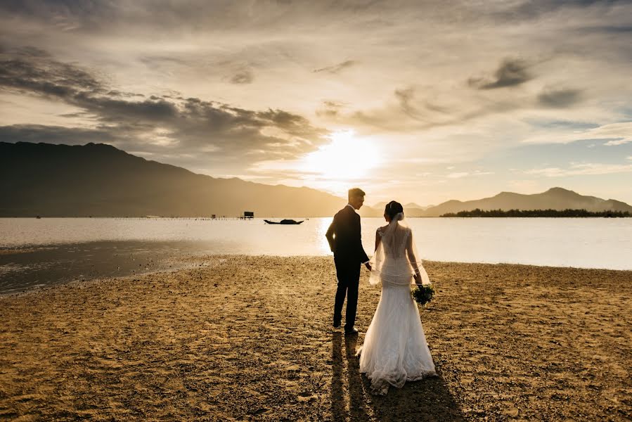 Photographe de mariage Thang Ho (rikostudio). Photo du 9 octobre 2018