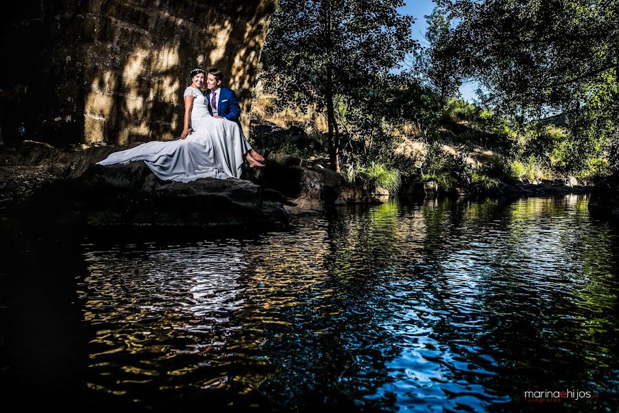 Fotografo di matrimoni Marina Hijos (marinaehijos). Foto del 23 settembre 2021