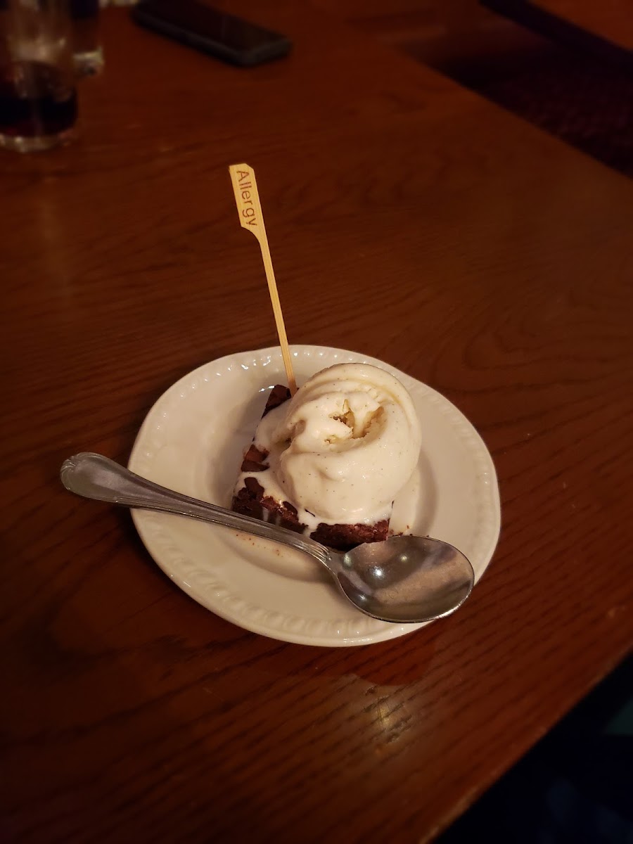 GF Brownie w/icecream