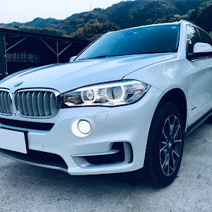 X5 F15