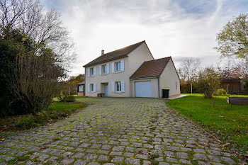 maison à Saint-Eloy-de-Gy (18)