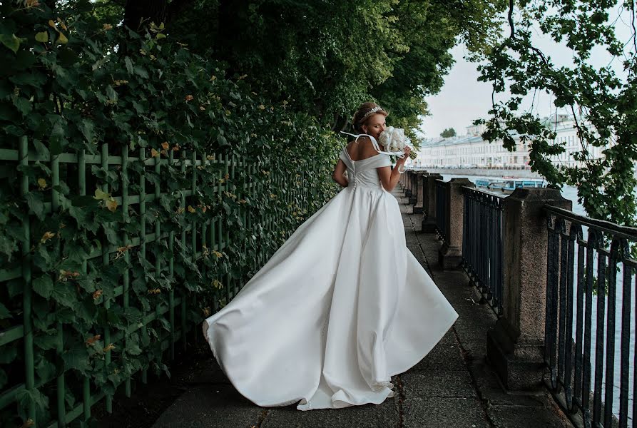 Fotografo di matrimoni Kseniya Ushakova (ushakovaksenia). Foto del 25 maggio 2022