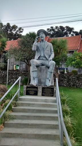 Estátua De Nanetto Pipetta