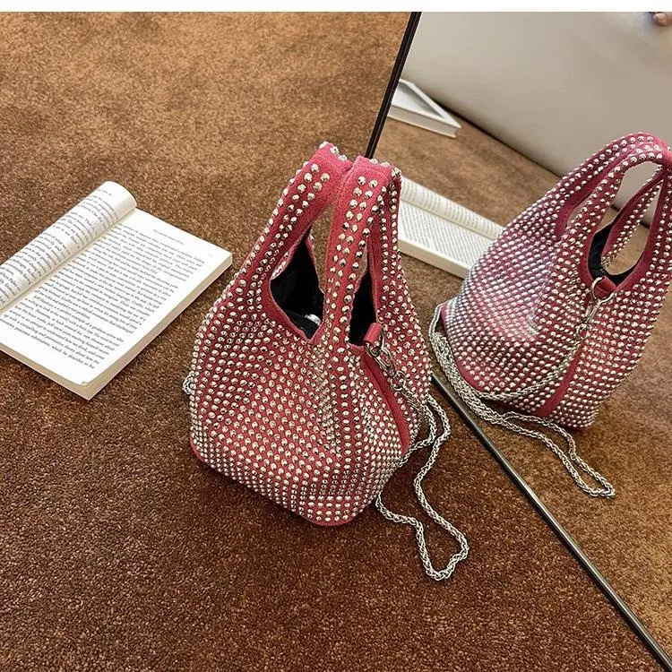 Sac à main femme design diamant complet, chaîne, sacoche, sac seau, parfait pour l'été, polyvalent et tendance.