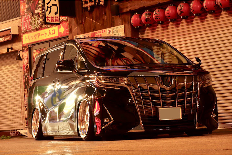 アルファードのClub FreSpo・Billiken・OSAKAに関するカスタム事例の投稿画像1枚目