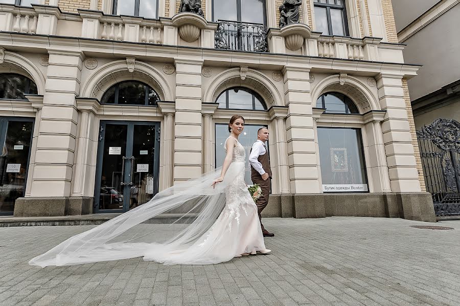 Hääkuvaaja Anna Grinenko (grinenkophoto). Kuva otettu 10. huhtikuuta 2022