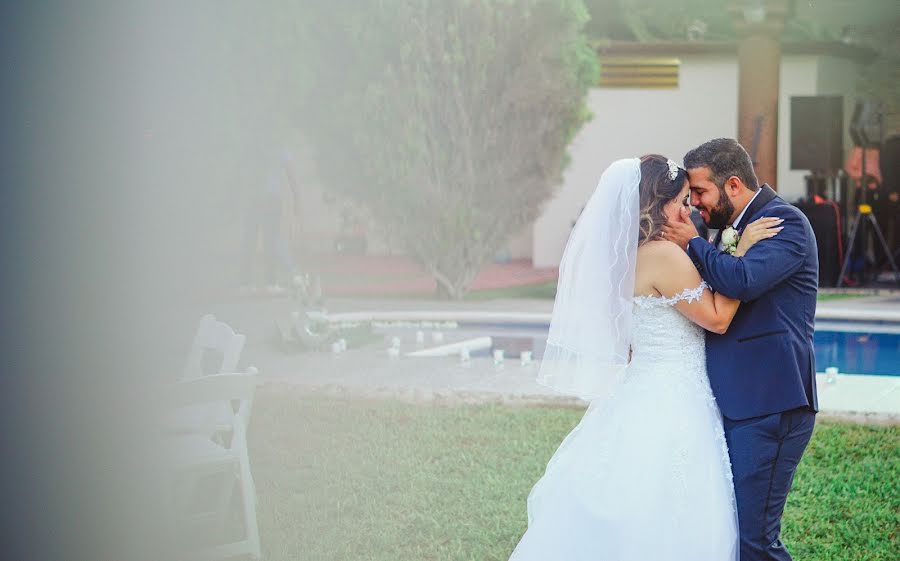 Wedding photographer Rebeca Gonzalez (rebecagonzalez). Photo of 17 May 2019