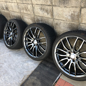 エスティマ AHR20W