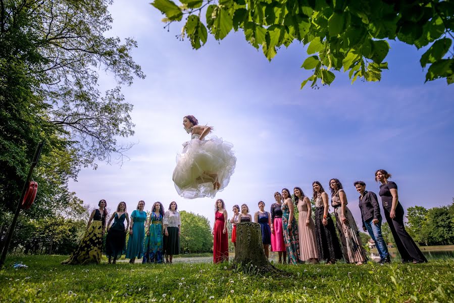 Fotografo di matrimoni Adrian Maruntelu (andryphoto). Foto del 2 ottobre 2019