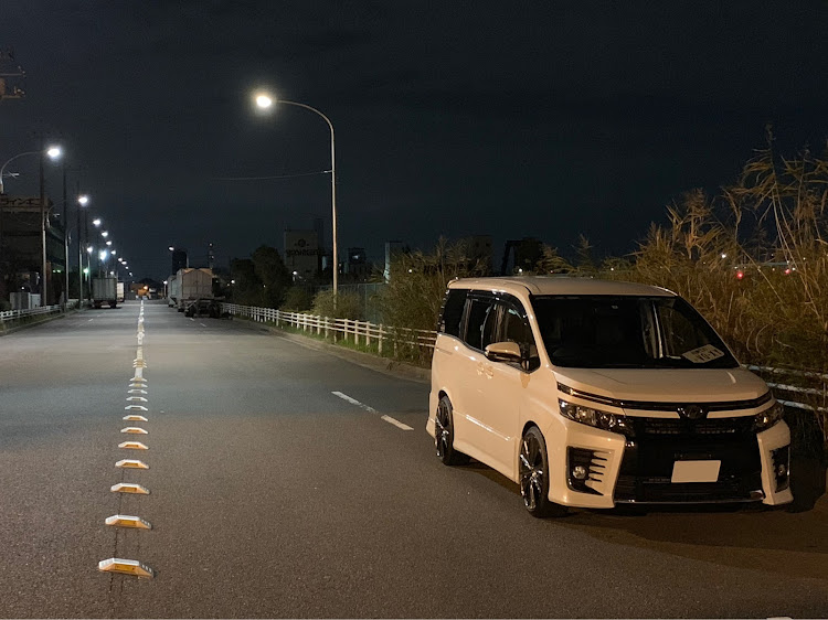 ヴォクシーのドライブ・撮影会に関するカスタム事例の投稿画像3枚目
