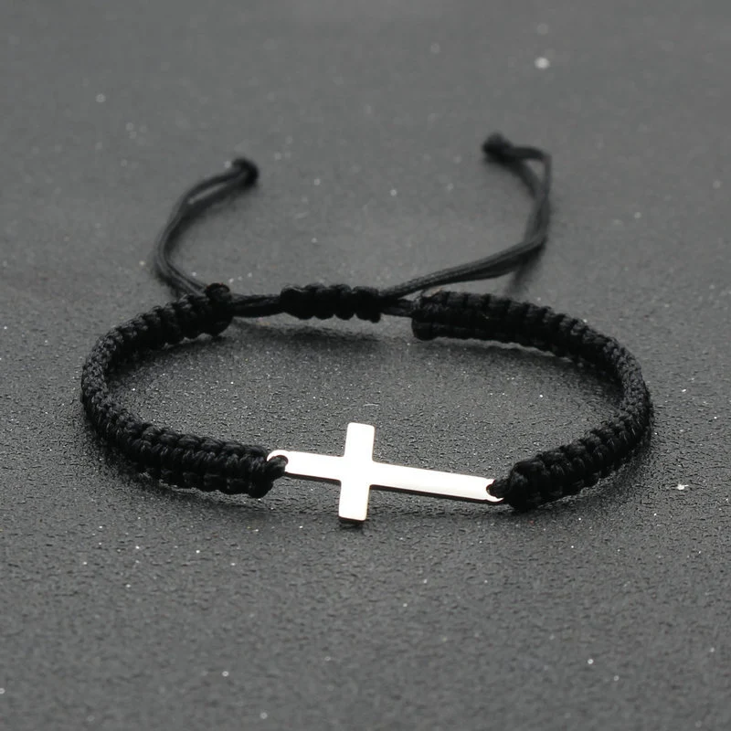 Bracelet Croix Simple en Acier Inoxydable Tressé à la Main Corde Rouge Ajustable — Élégance Discrète et Style Intemporel pour Tous