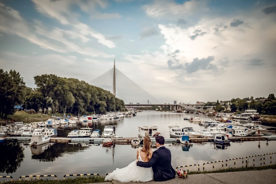 Fotógrafo de casamento Aleksandar Krstovic (krstalex). Foto de 10 de outubro 2023