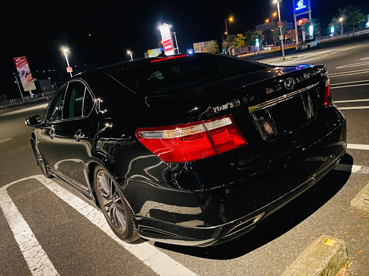 LSのLS460・大分・おおいた・めざせPickupcarsに関するカスタム事例の投稿画像2枚目