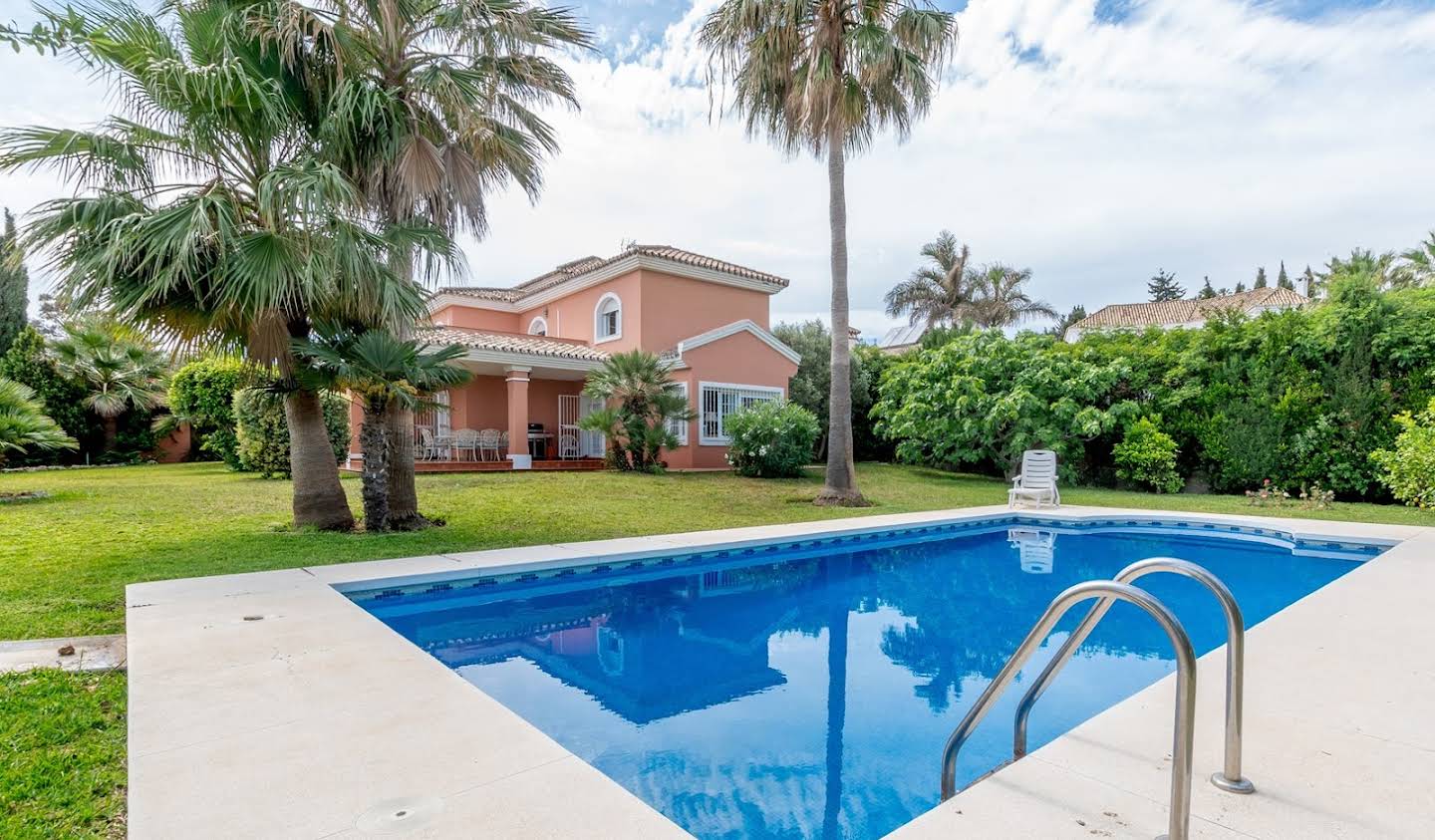 Villa with terrace Estepona