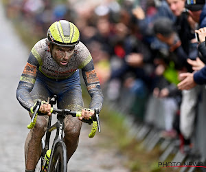 Knappe 19e plaats voor Baptiste Planckaert in Parijs-Roubaix: "Ik had amper de kracht om de beroemde douches te halen"