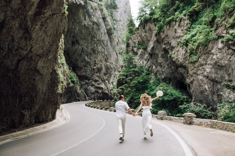 Wedding photographer Octavian Stiopu (octawians). Photo of 1 August 2017