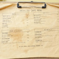 Ariel lee 李氏• Cafe