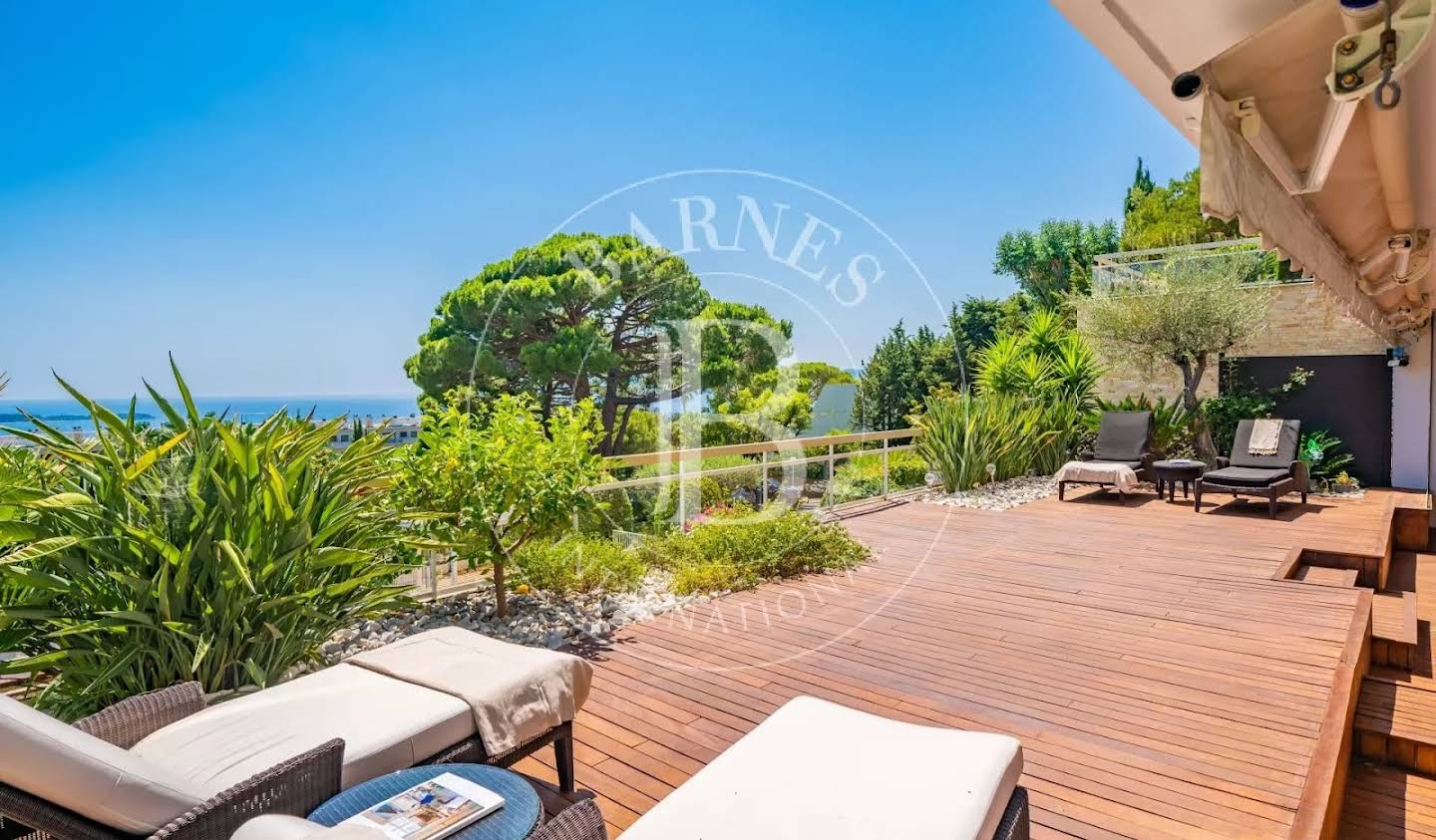 Apartment with terrace Cannes