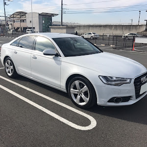 A6 セダン