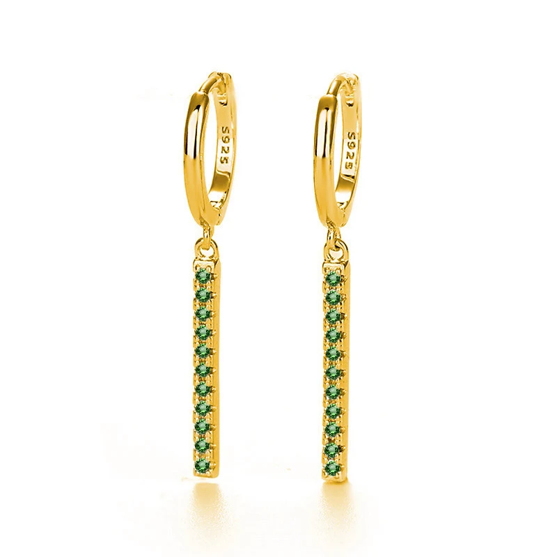 Sterling zilveren naaldvormige kwastjes oorbellen. Mode oorbellen die je look verfraaien. Perfect voor elke gelegenheid en een vleugje glamour.
