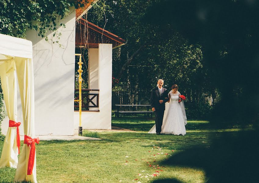 Fotógrafo de casamento Olga Lagovskaya (lagovskayaoly). Foto de 16 de janeiro 2019