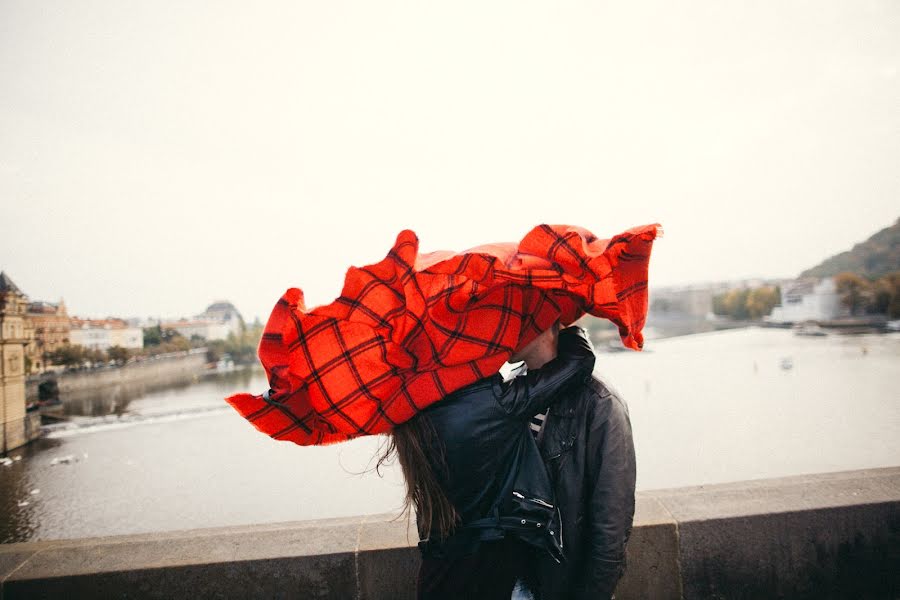 Fotograful de nuntă Ivan Troyanovskiy (vani). Fotografia din 8 decembrie 2015