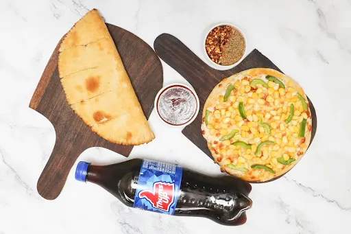 Corn Capsicum Pizza [Medium, 9 Inches] With Cheese Garlic Bread And Coke [750 Ml]