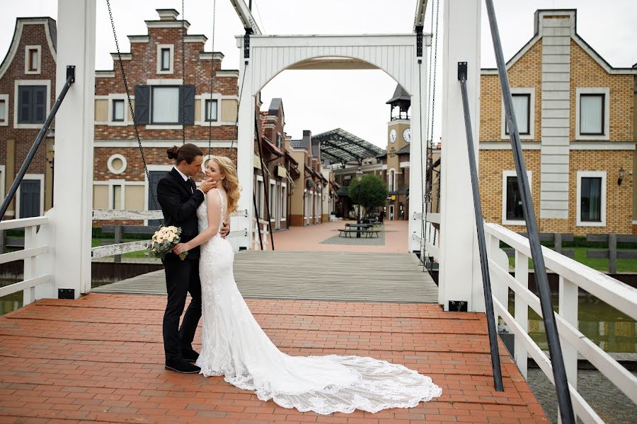 Wedding photographer Oksana Ryabovol (oksanariabovol). Photo of 8 January 2020