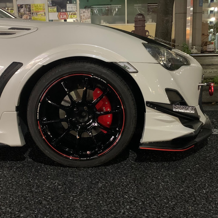 86のRAYS・ニューホイールに関するカスタム事例の投稿画像2枚目