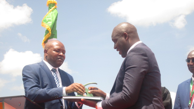Outgoing Kericho governor hands over instruments of power to newly elected County boss Erick Mutai at Kericho green stadium on Thursday, August 5.