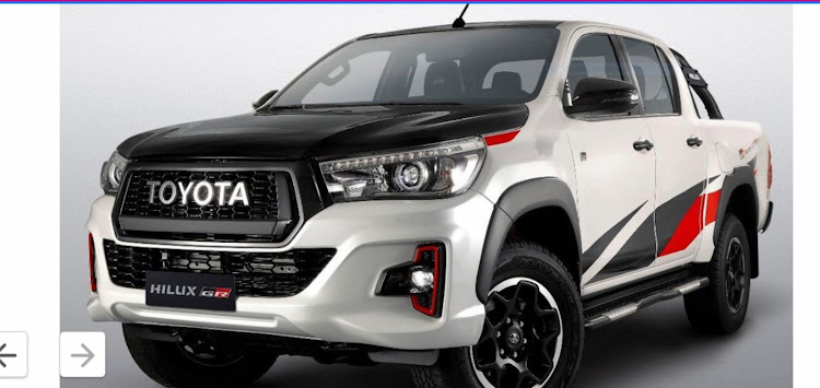 ハイラックスのグリル交換・TOYOTAグリル・ミリ波レーダー移設・自己満足の世界に関するカスタム事例の投稿画像2枚目