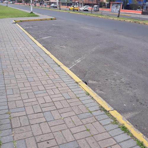 Opiniones de Estacionamiento Carlos Maria de la Torre en Quito - Aparcamiento