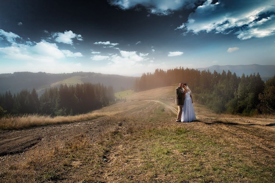 Fotógrafo de bodas Nazar Zakharchenko (nazarych). Foto del 3 de noviembre 2014