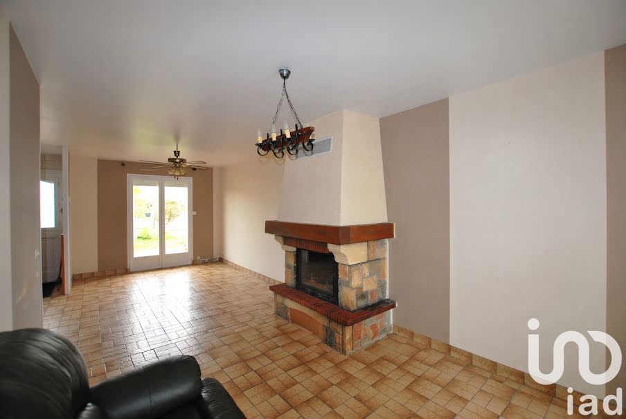 Vente maison 4 pièces 81 m² à Ouzouer-sur-Trézée (45250), 111 000 €