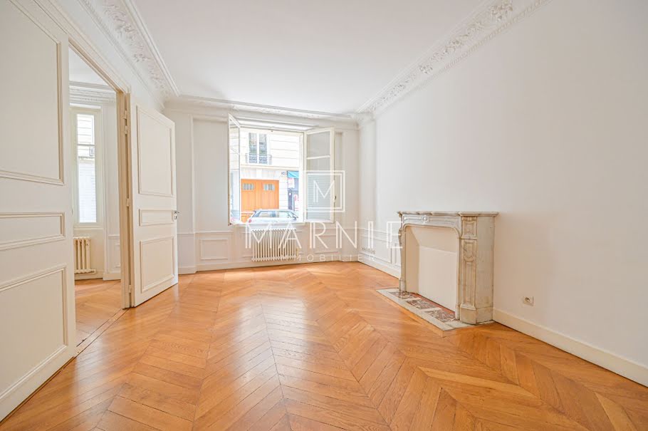 Location  locaux professionnels  78 m² à Paris 17ème (75017), 3 900 €