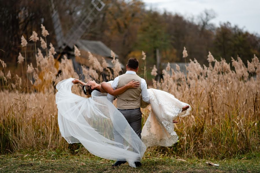 Svadobný fotograf Paul Budusan (paulbudusan). Fotografia publikovaná 17. januára 2019