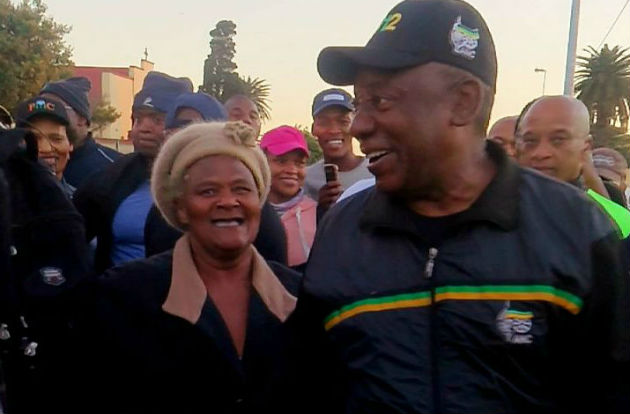 President Ramaphosa greets Thembeka Mzinyathi, a New Brighton informal business owner, as he walks in New Brighton this morning