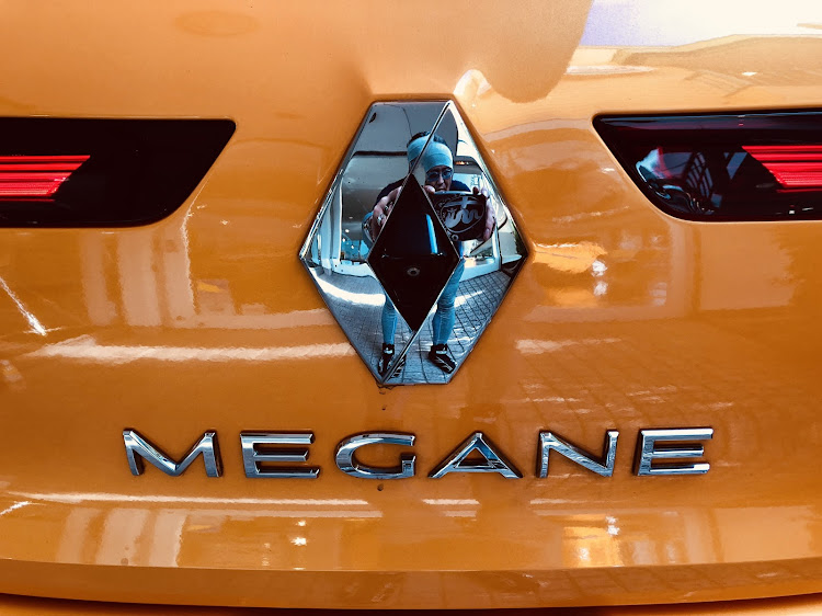 106のドライブ・ルノー・試乗インプレッション・MEGANE R.S.に関するカスタム事例の投稿画像8枚目